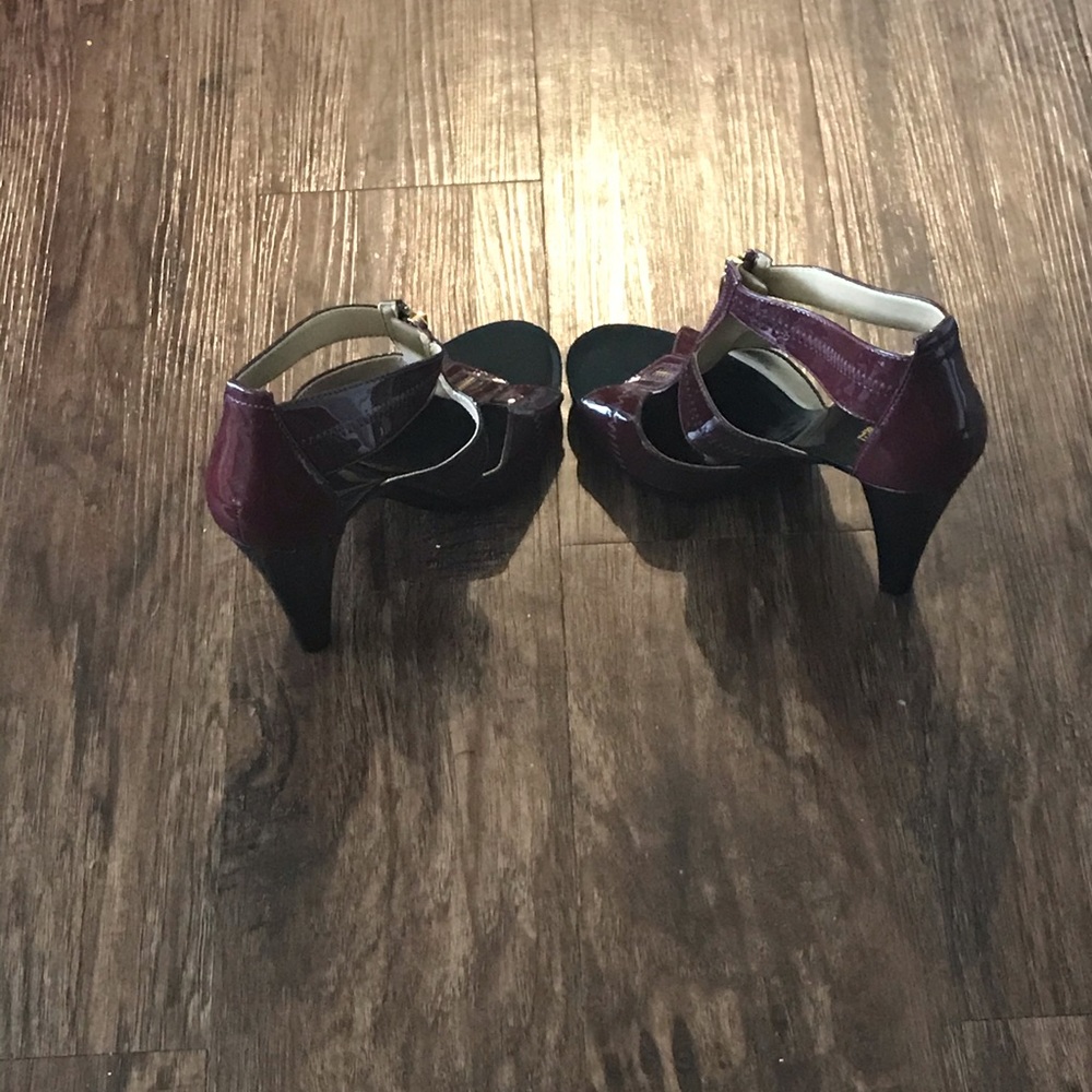 Female shoes 3 1/2 inches